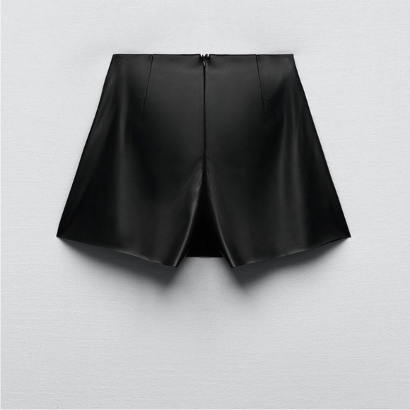Zara Black Vegan “Leather” Mini Skort Buckle Details - Picture 6 of 8